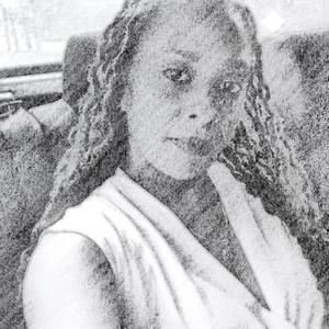 Meet your Posher, Alicia